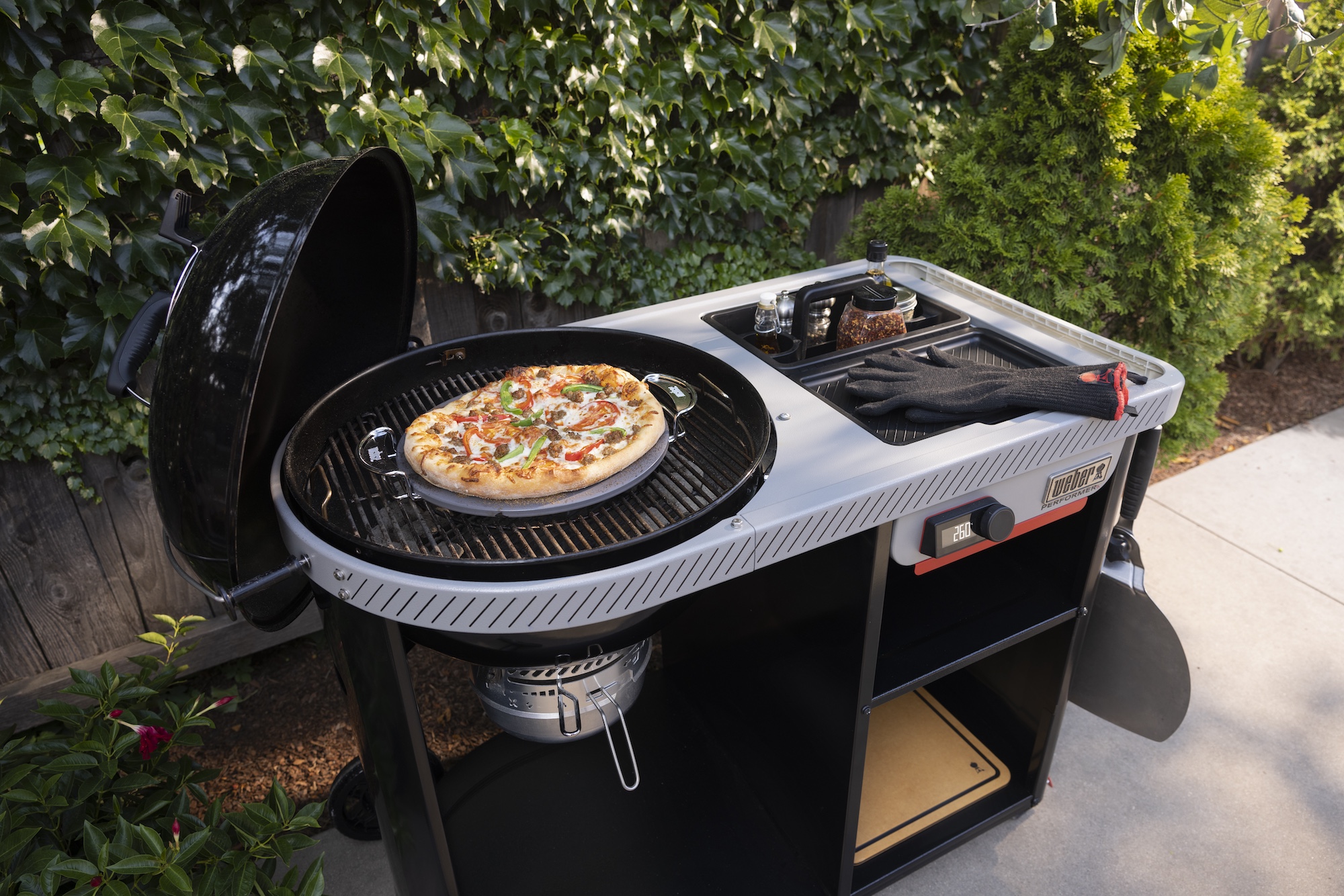 Weber Performer Premium Holzkohlegrill Ø 57 cm 1501966