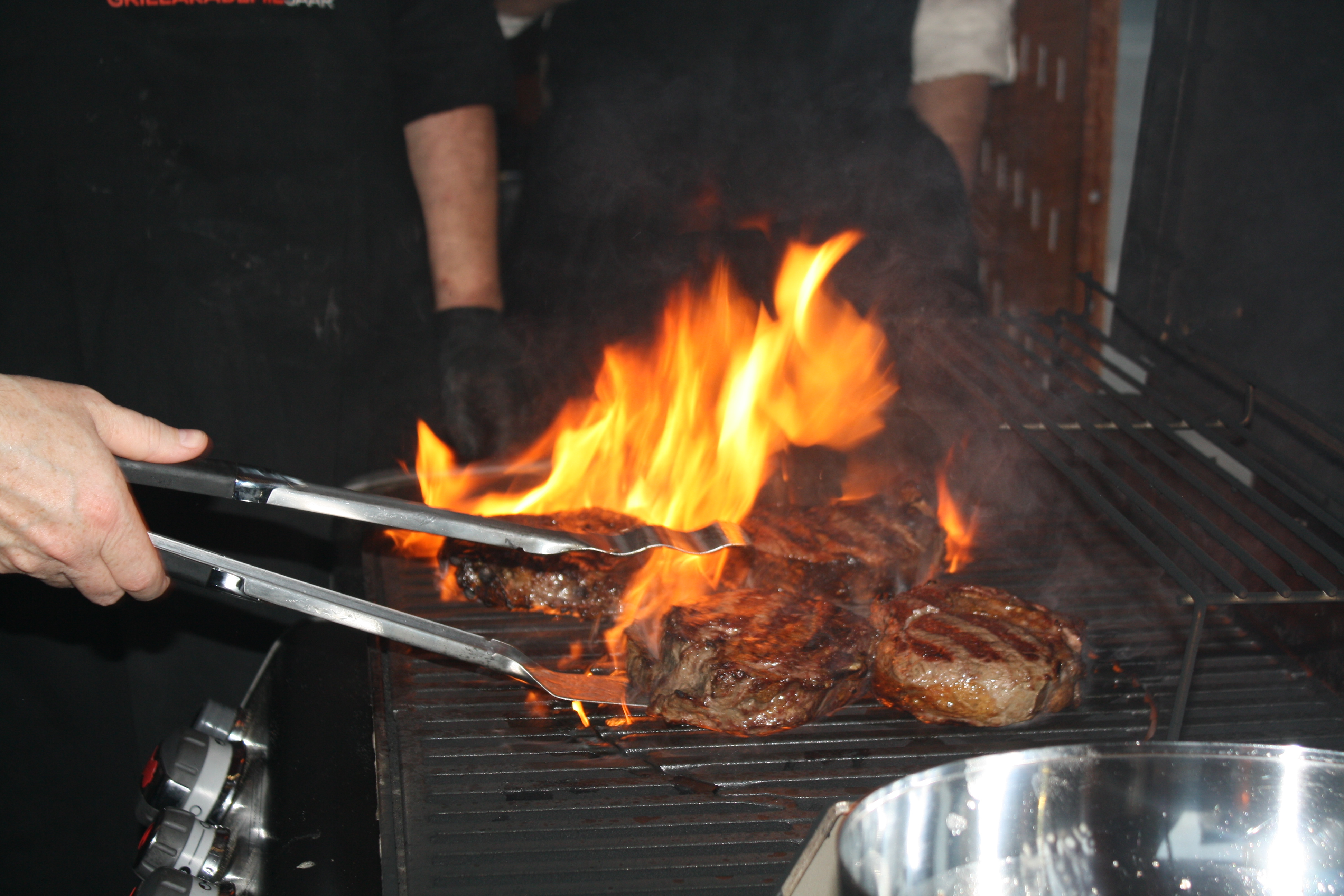 02.10.2026 Grillkurs STEAK Deluxe 2.0 - Flanksteak, Dry Aged, Kalbstomahawk - Freitag - 4-5 Std.